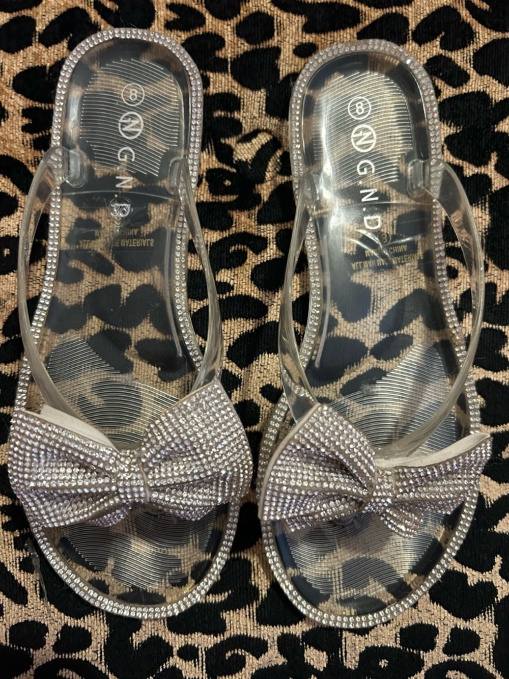 Rhinestone bow jelly flip flops